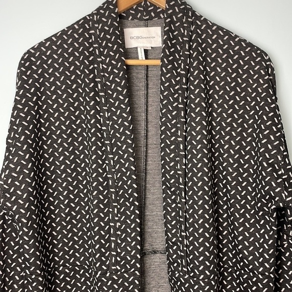 BCBGeneration Open-Front Over Sized Blazer Size Small - Picture 4 of 9